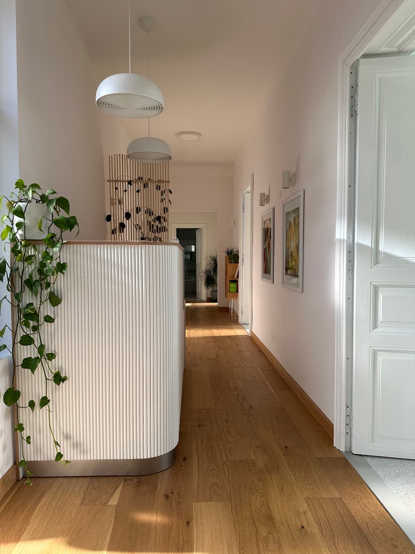 Sunny, entrance, waiting room